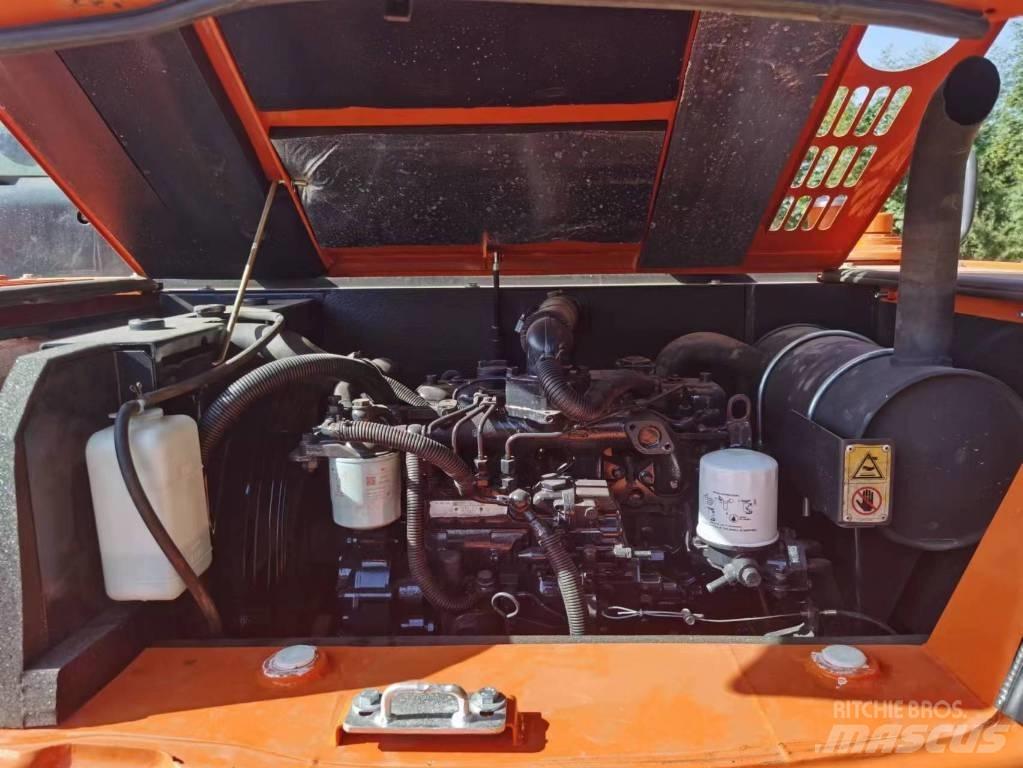 Hitachi ZX 70 Mini bagri <7t
