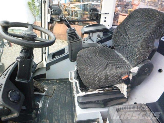 Liebherr L 507 Kolesni nakladalci