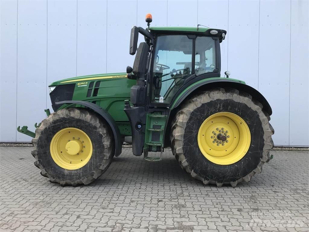 John Deere 6250R Traktorji