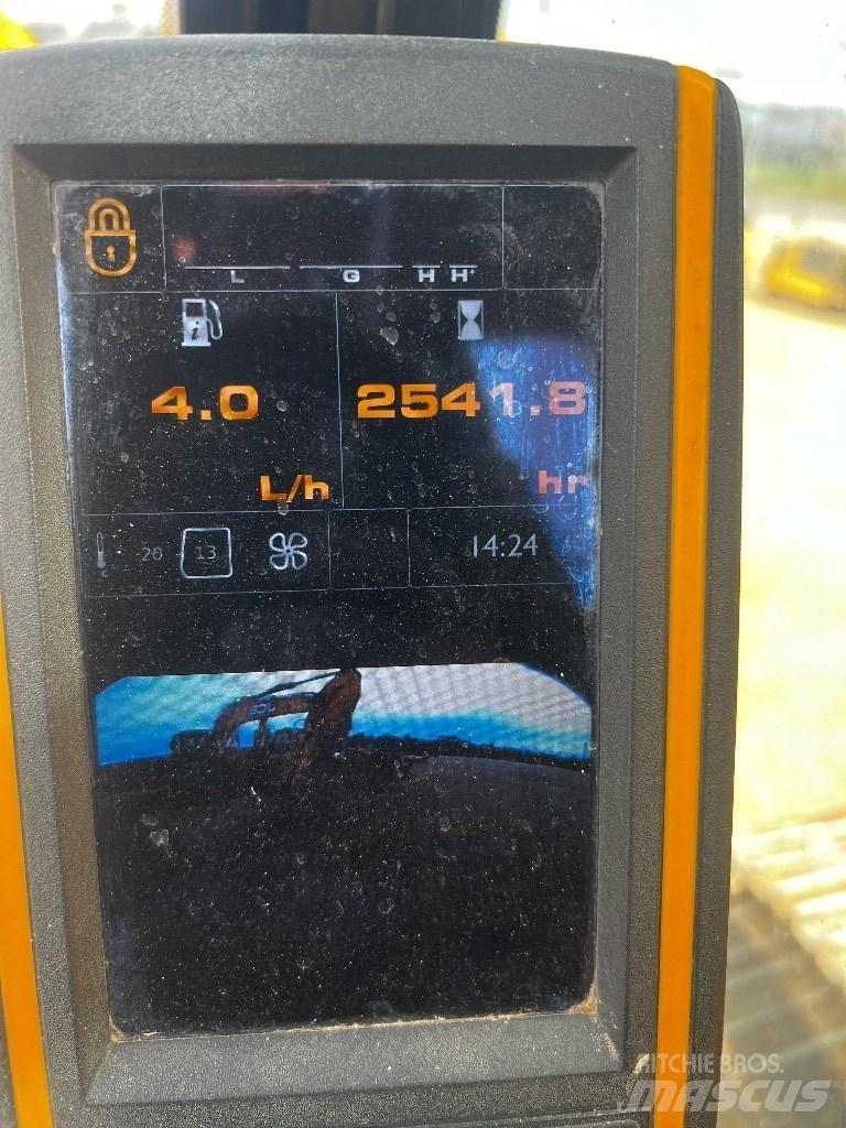 JCB JS 220 N LC Bagri goseničarji