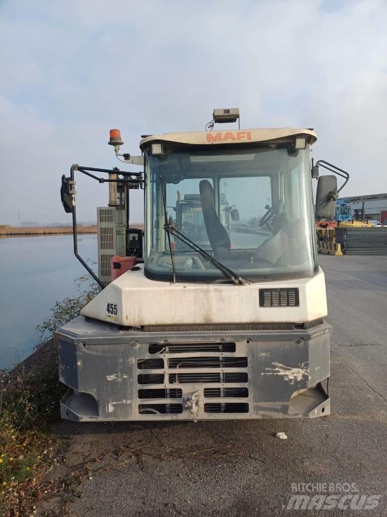 Mafi R336 Terminalni vlačilci