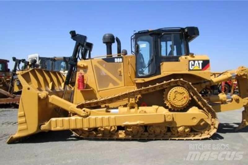 CAT D8R Buldožerji goseničarji