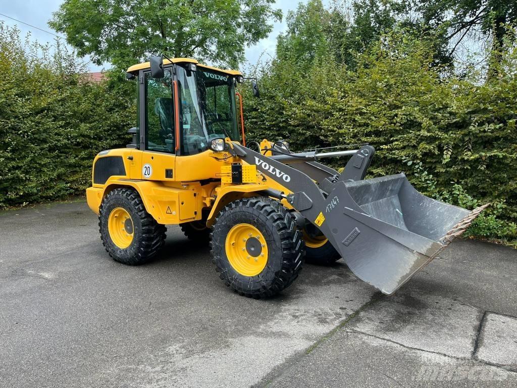 Volvo L 30 H Kolesni nakladalci