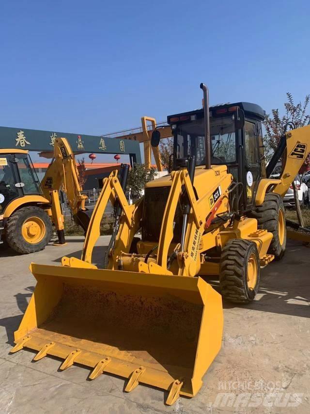 JCB 3 CX Kolesni nakladalci