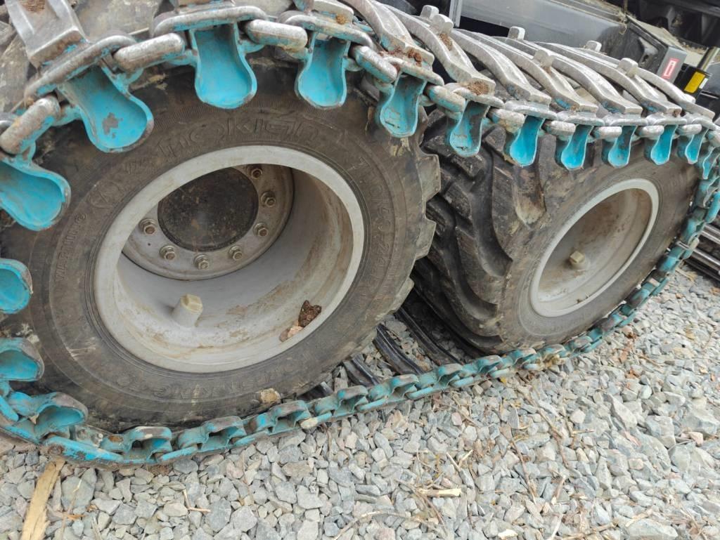 Komatsu 901 XC Harvesterji