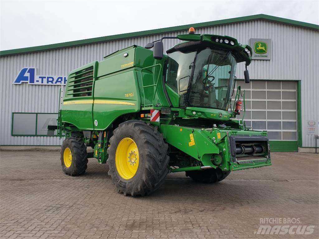 John Deere T670 Kombajni