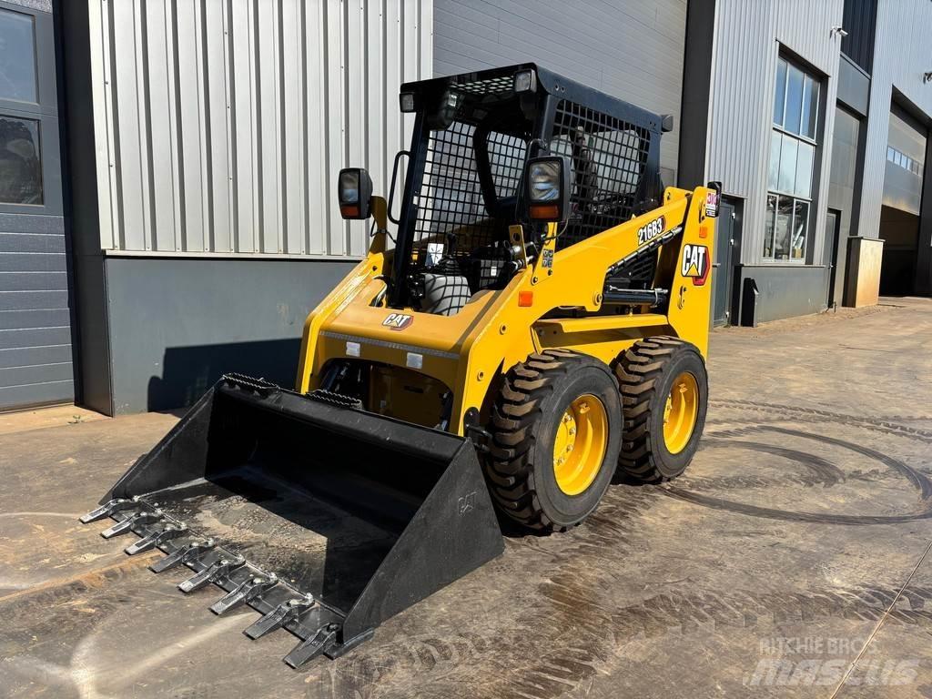 CAT 216B3 Kolesni nakladalci