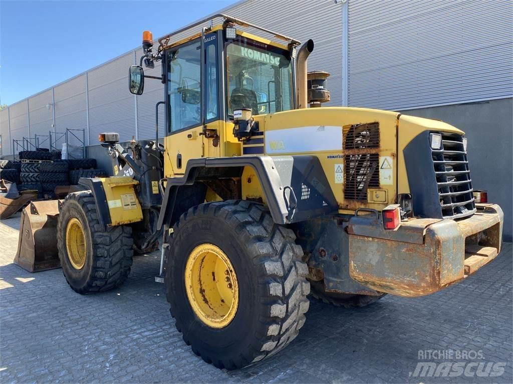 Komatsu WA250PZ-5 Kolesni nakladalci