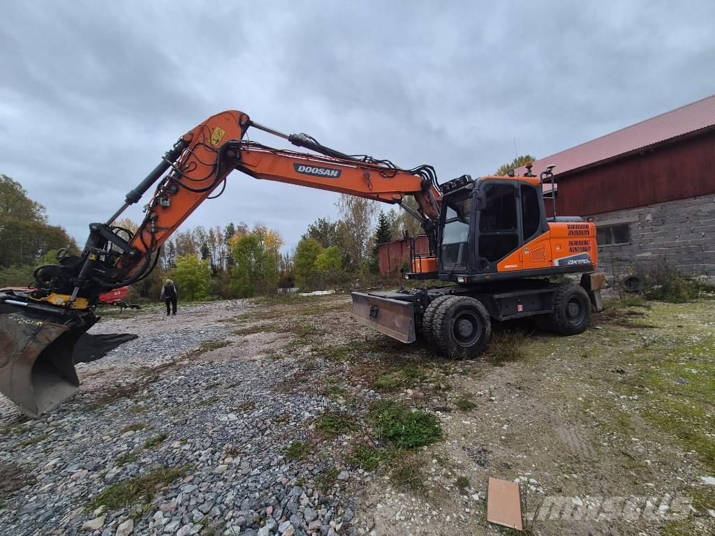 Doosan DX 170 W Bagri na kolesih