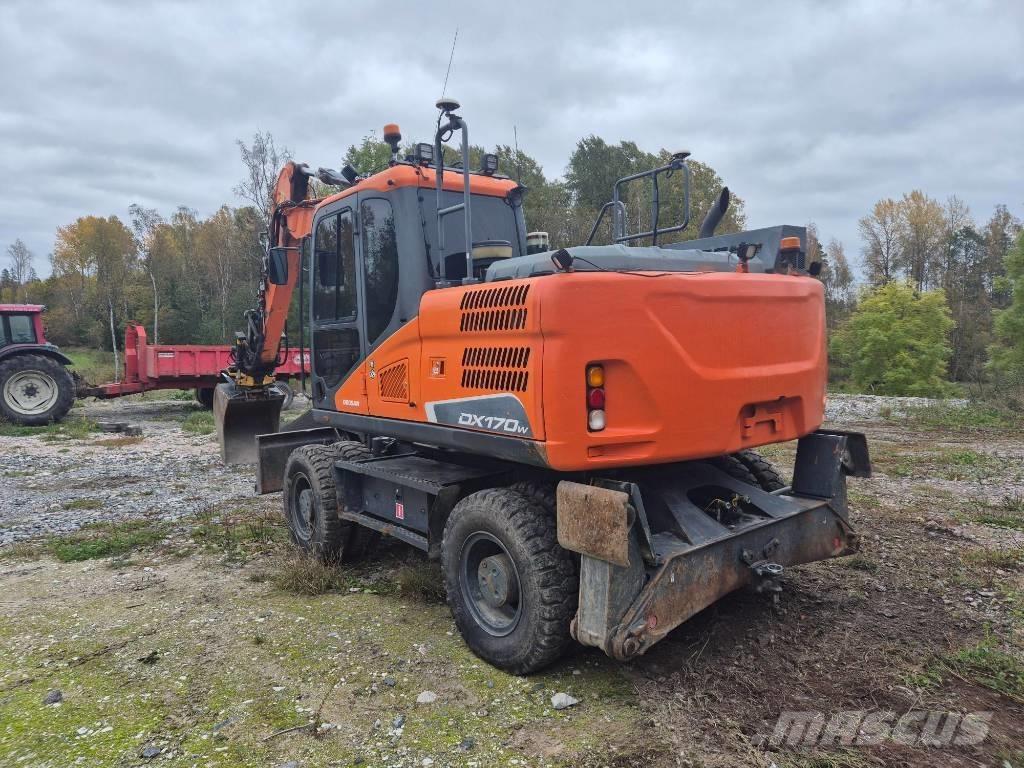 Doosan DX 170 W Bagri na kolesih