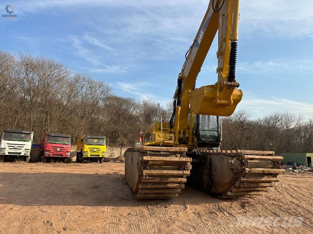 CAT 320 C L Amfibijski bagri