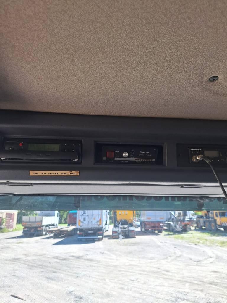 Scania P 3210 Paletna dvigala