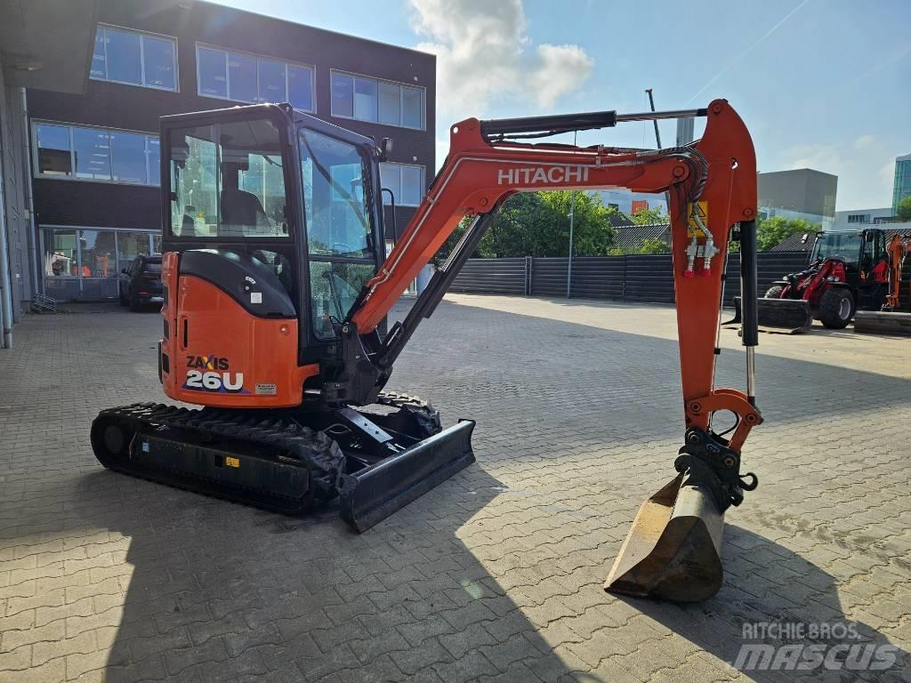Hitachi ZX26U-6 Mini bagri <7t