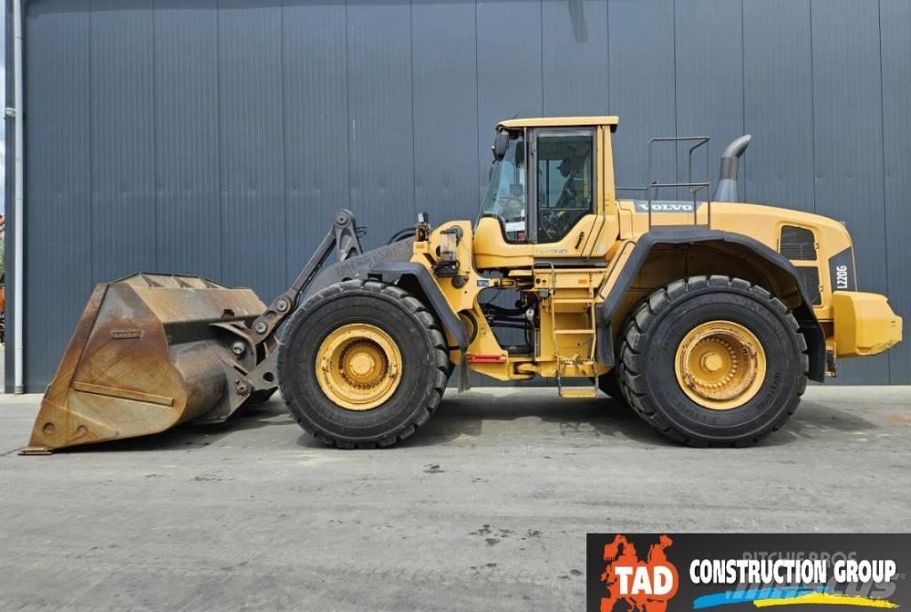 Volvo L 220 G Kolesni nakladalci