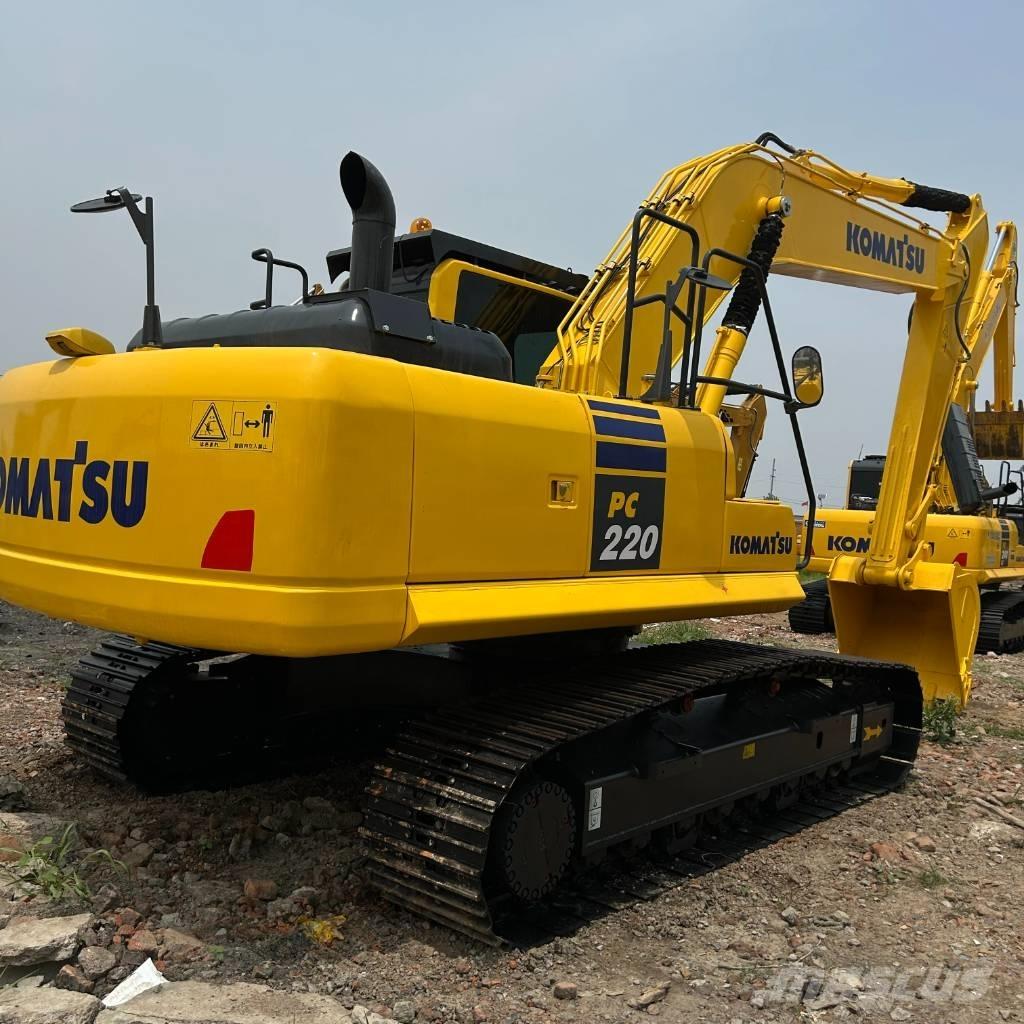 Komatsu 220-8 Bagri goseničarji