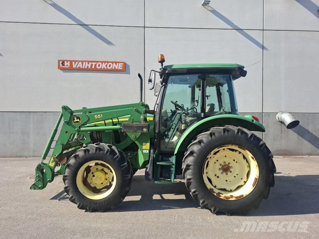 John Deere 5820 Traktorji