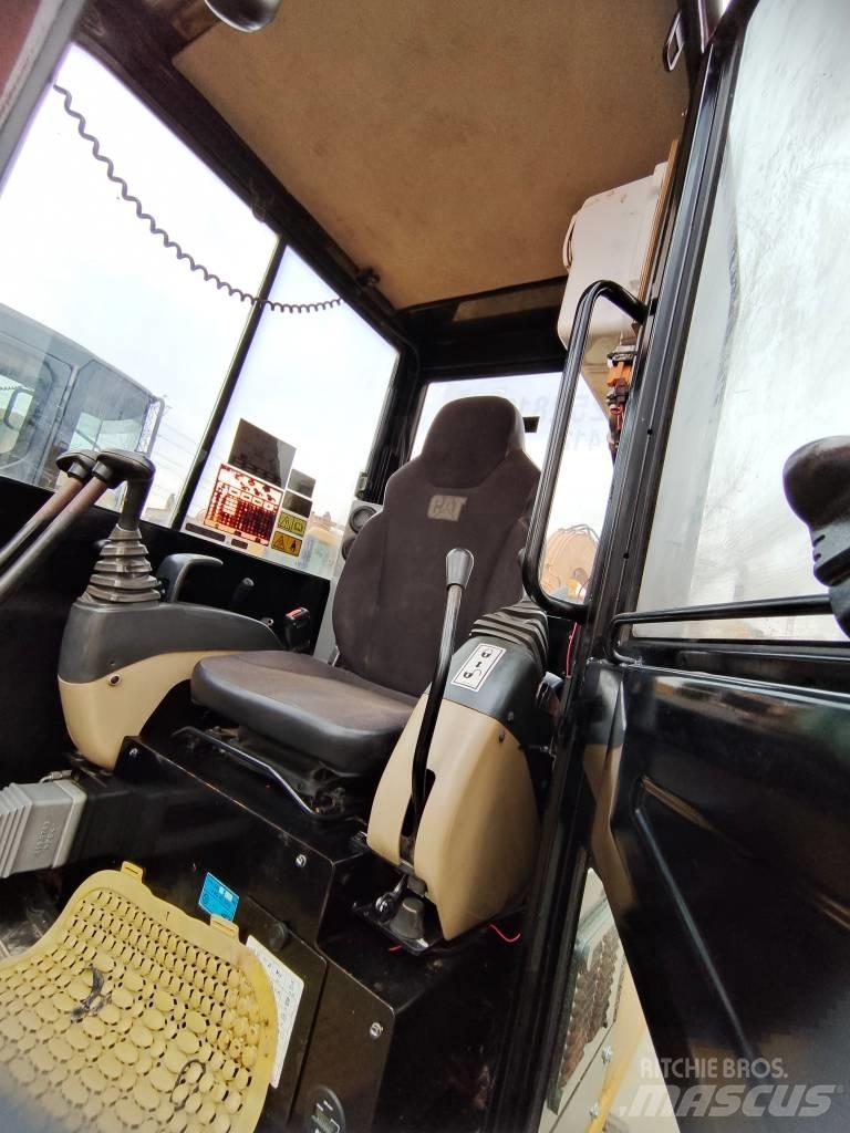 CAT 305.5E Mini bagri <7t