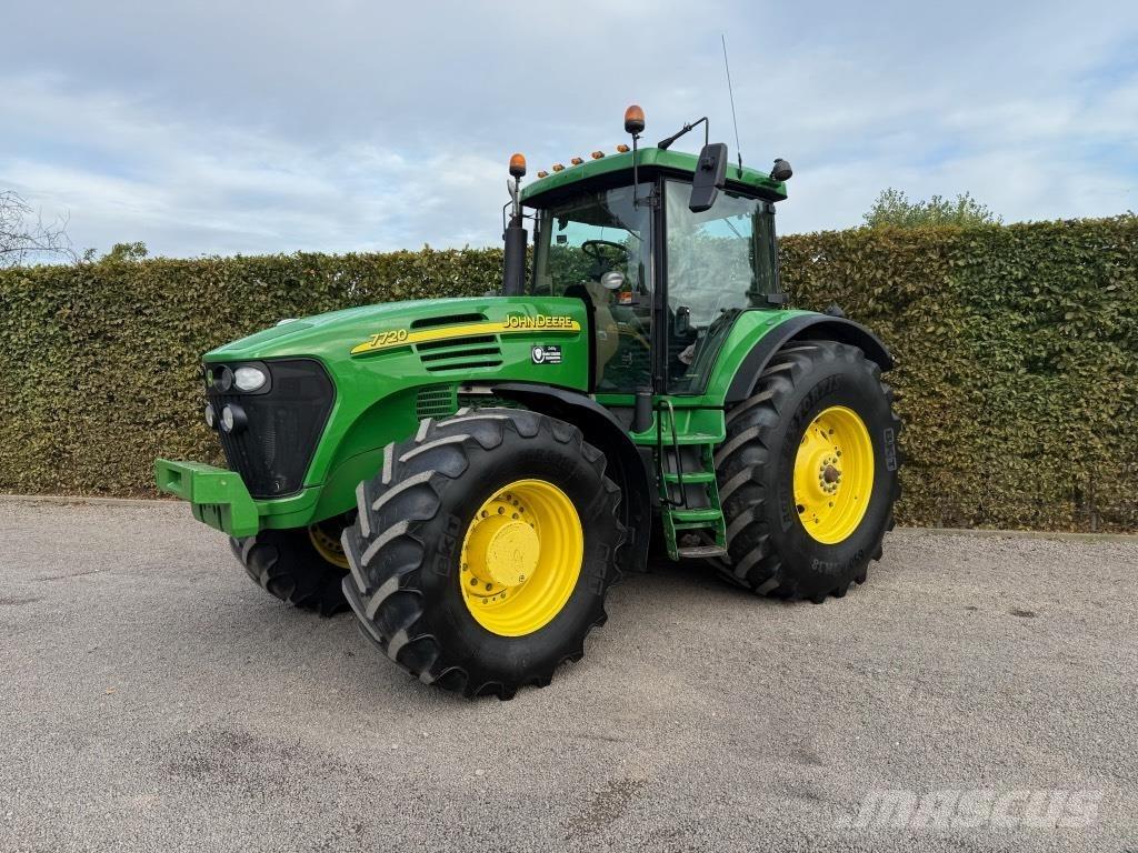 John Deere 7720 Traktorji