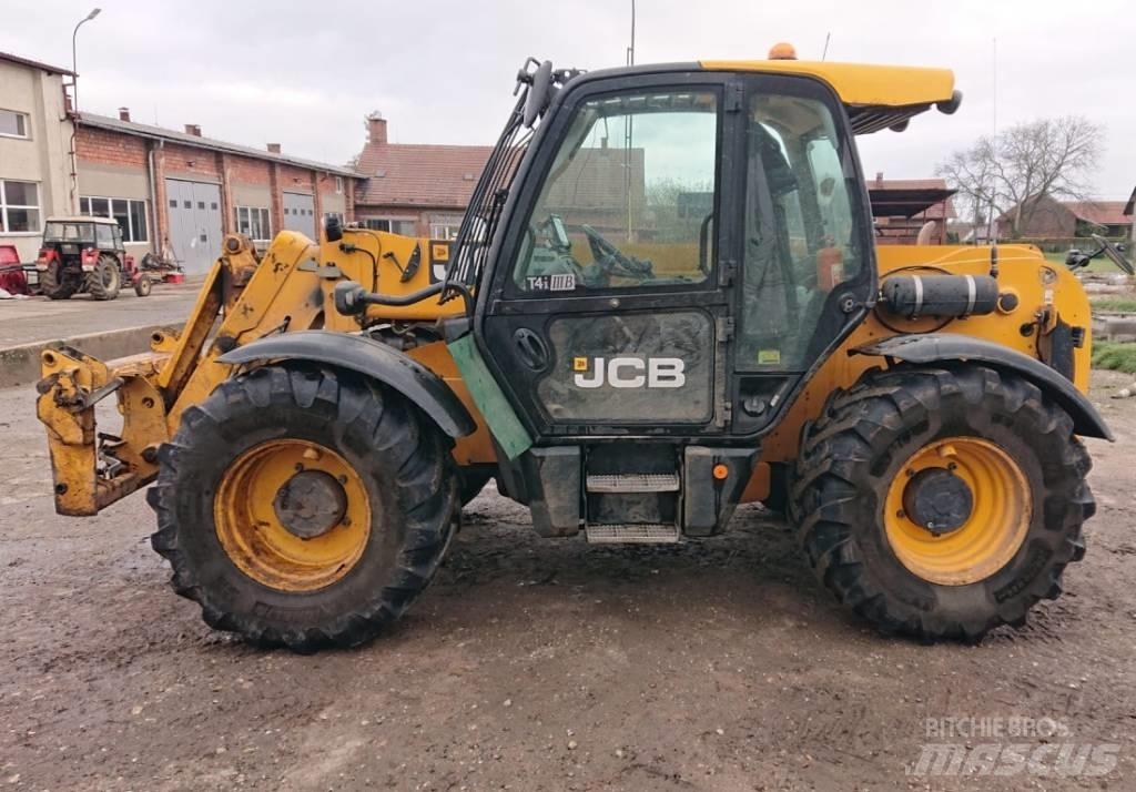 JCB 541-70 Kmetijski teleskopski nakladalci
