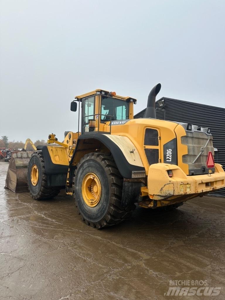 Volvo L 220 G Kolesni nakladalci