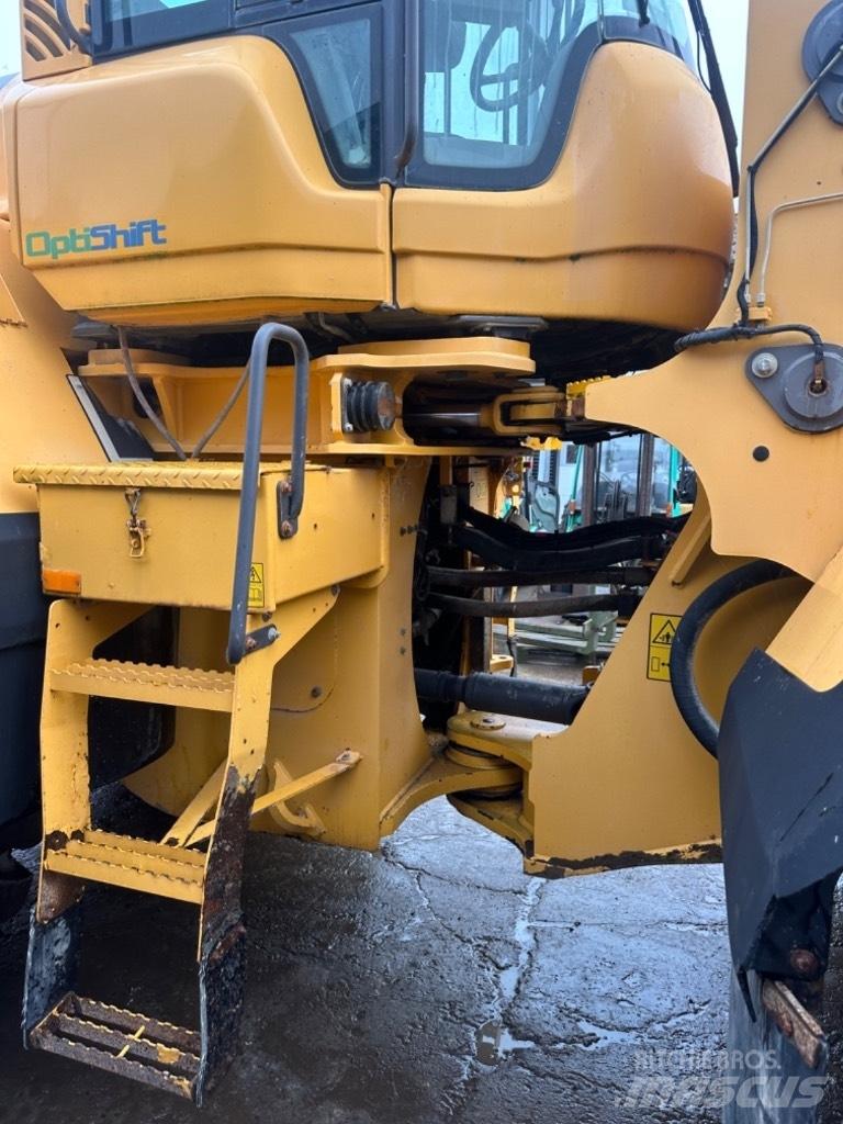 Volvo L 220 G Kolesni nakladalci