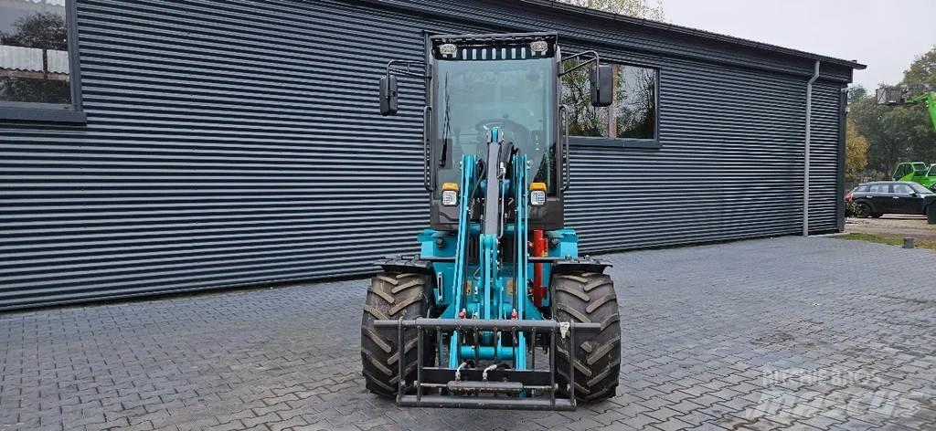 Wolf R906 Kolesni nakladalci