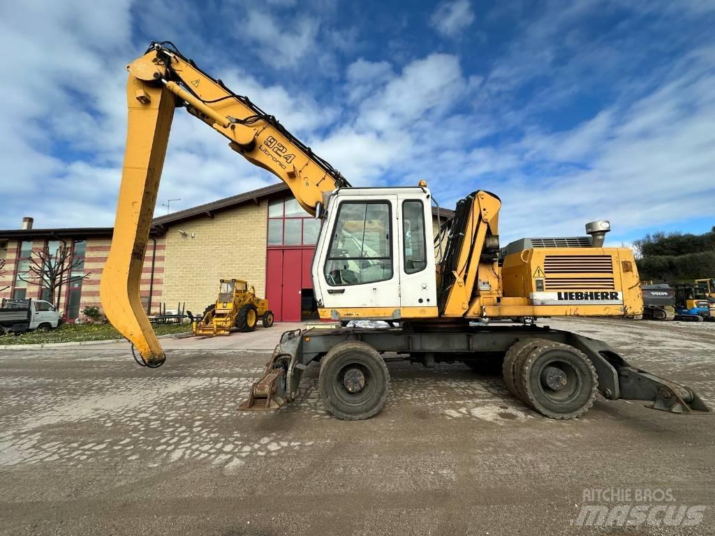 Liebherr A 924 B Bagri za prekladanje primarnih/sekundarnih surovin