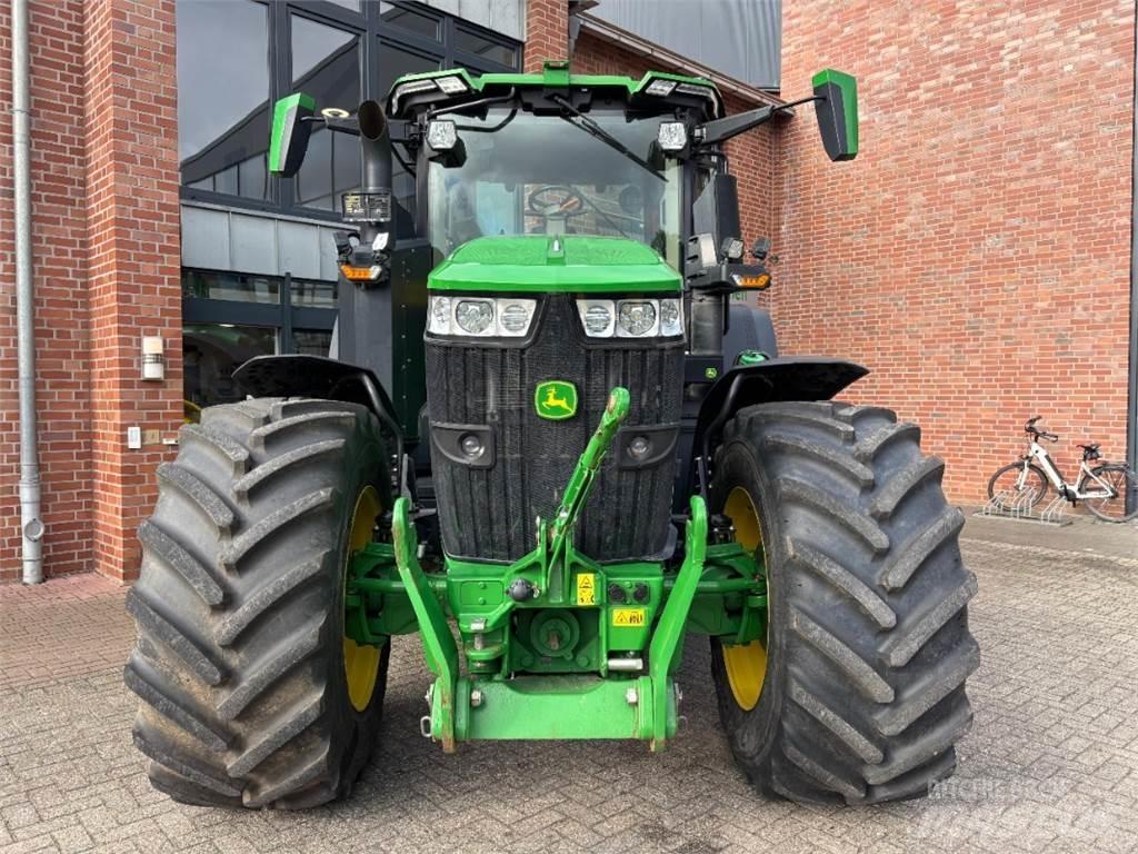John Deere 7R330 Traktorji
