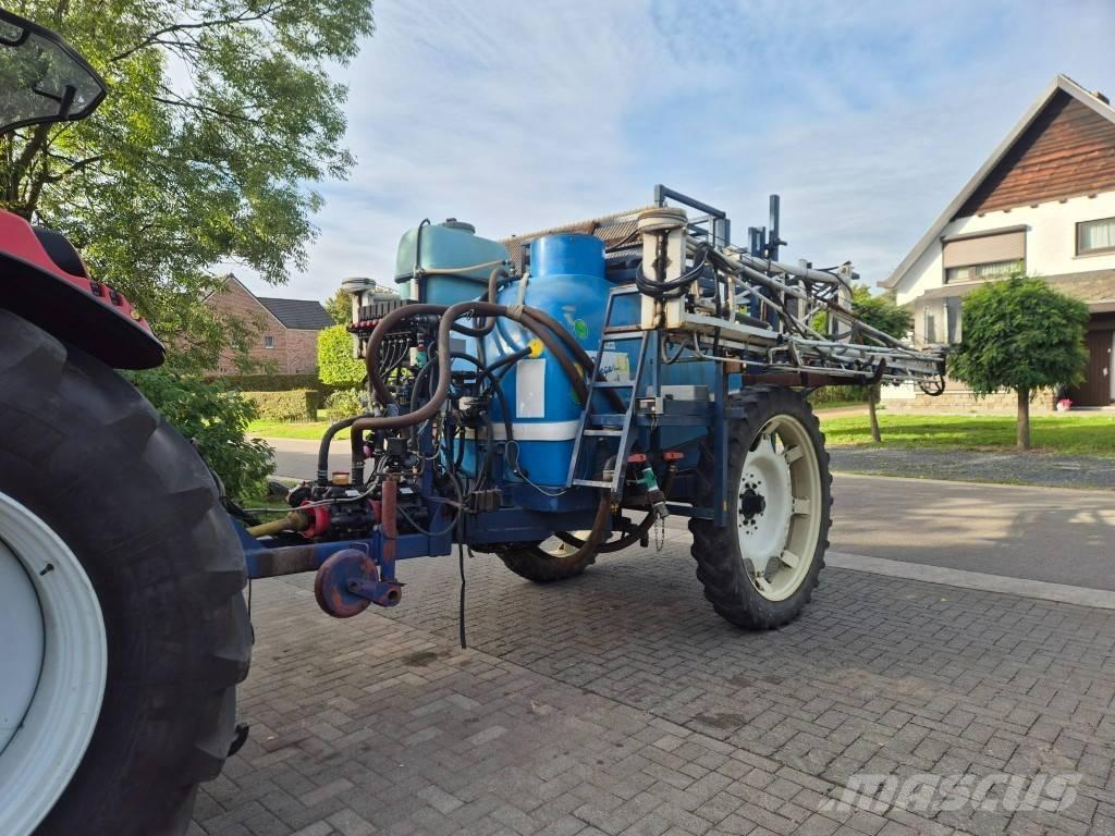 Sieger SM 2700/24 Vlečne škropilnice