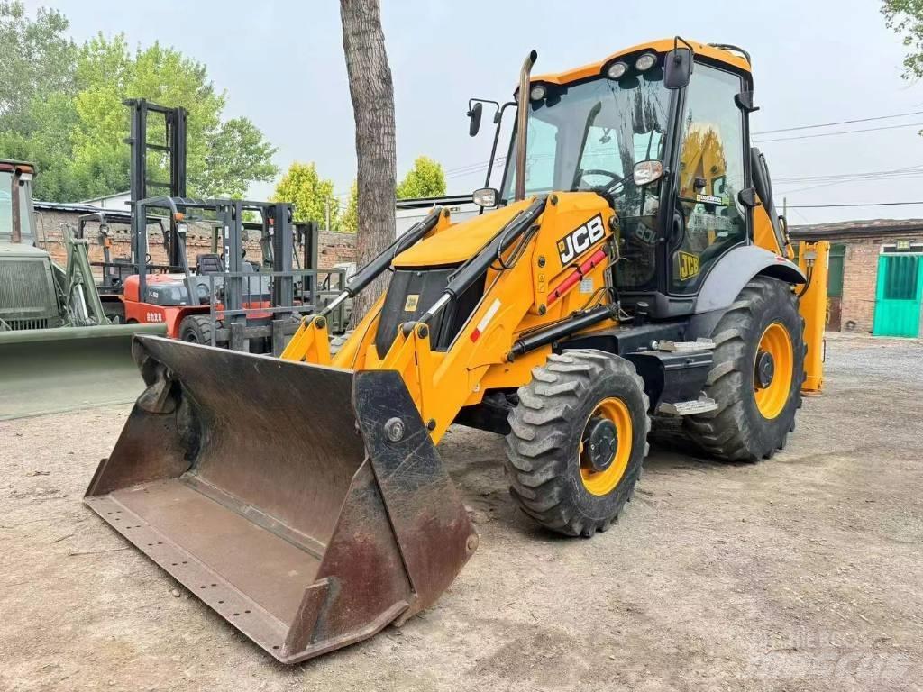 JCB 3 CX Bagri na kolesih