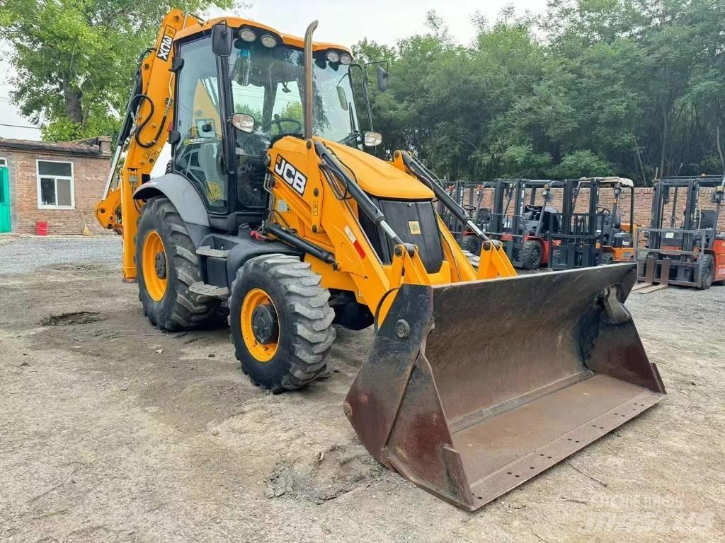JCB 3 CX Bagri na kolesih