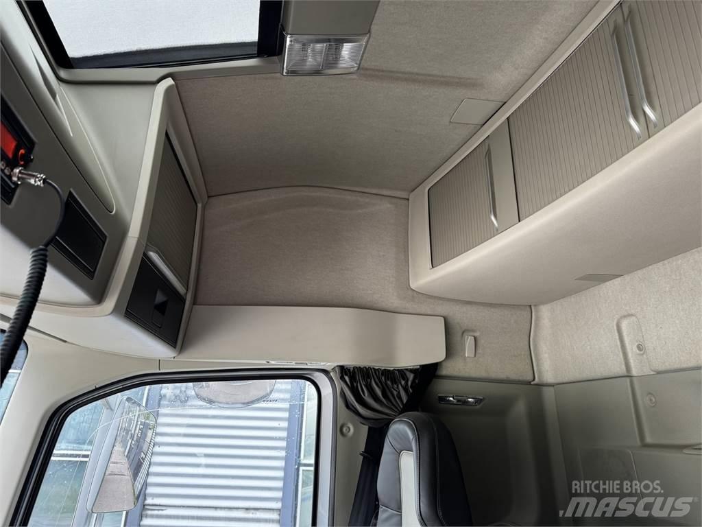 Volvo FH540 8x4 Kiper tovornjaki