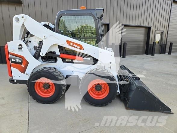 Bobcat S650 Skid steer mini nakladalci