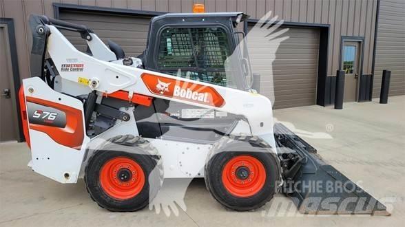 Bobcat S76 Skid steer mini nakladalci