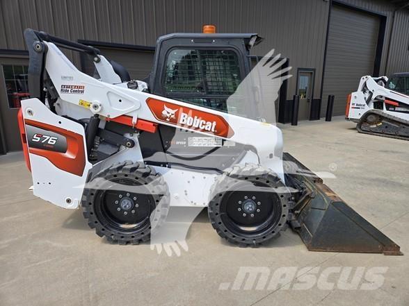 Bobcat S76 Skid steer mini nakladalci