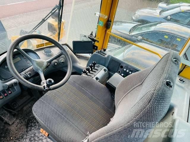Volvo L90E Kolesni nakladalci