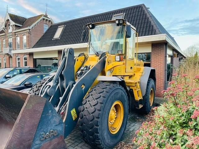 Volvo L90E Kolesni nakladalci