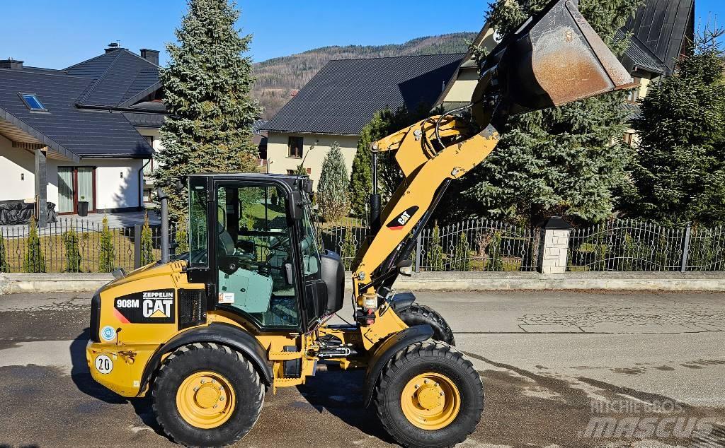 CAT 908 M Kolesni nakladalci