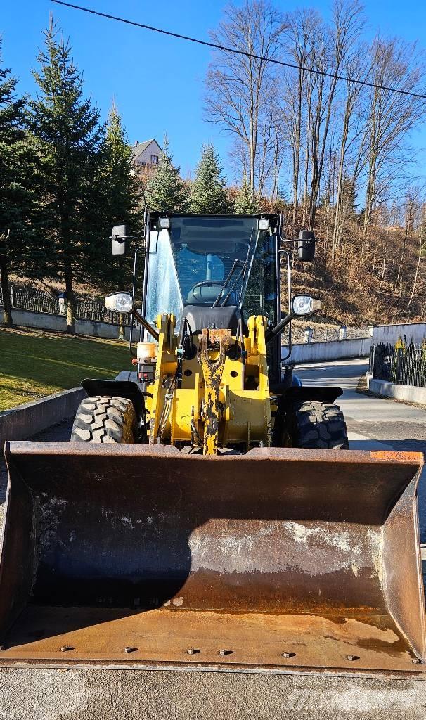 CAT 908 M Kolesni nakladalci