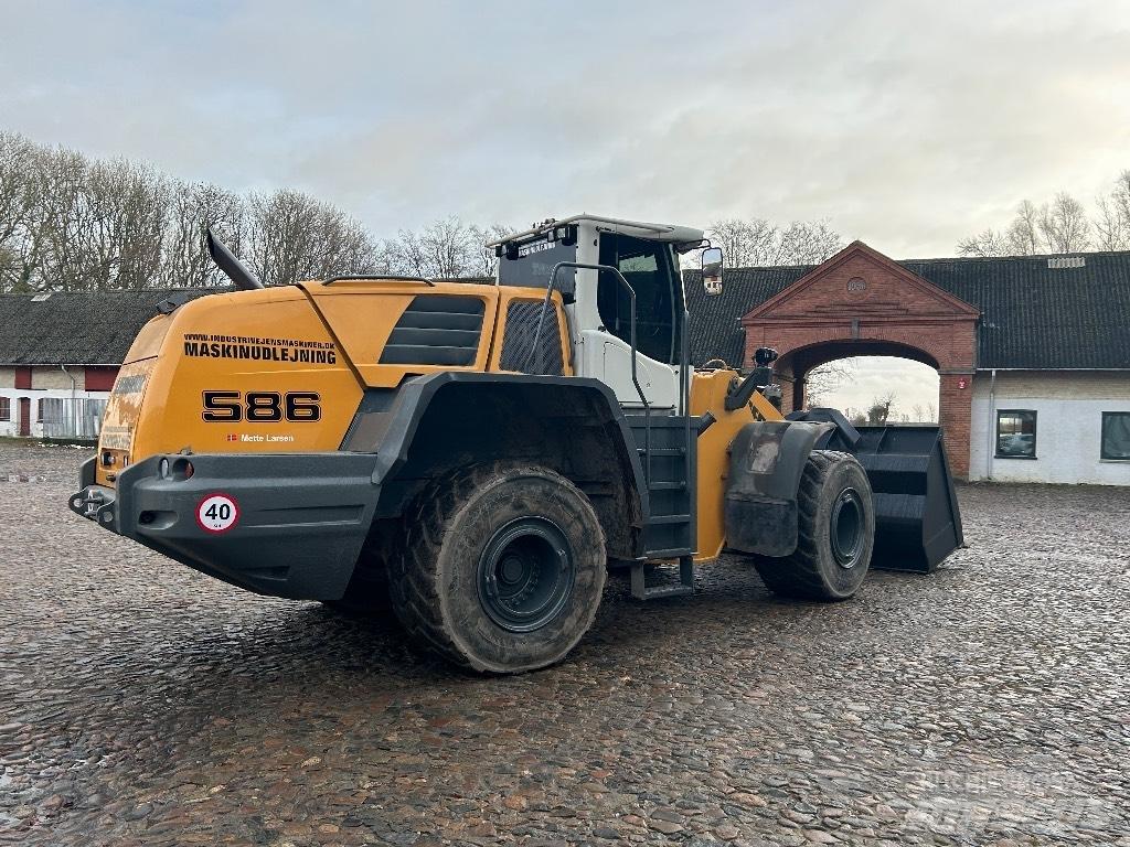 Liebherr L 586 Kolesni nakladalci