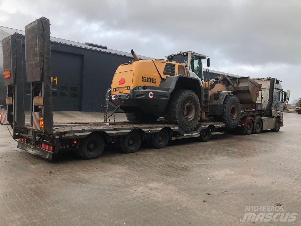 Liebherr L 586 Kolesni nakladalci