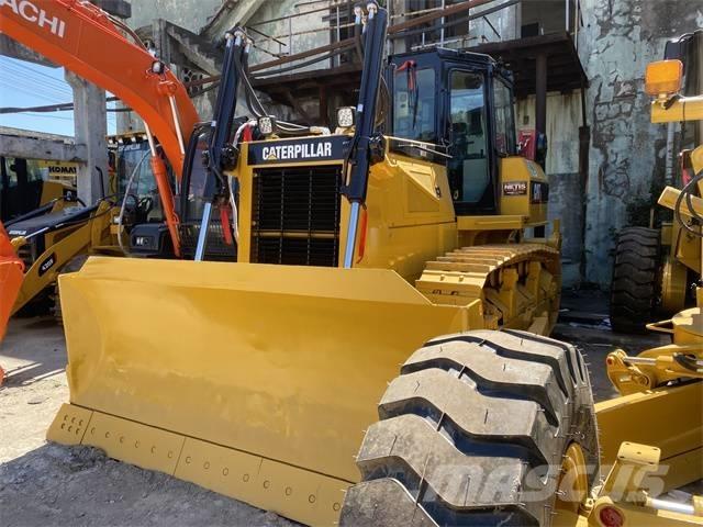 CAT D 6 G Buldožerji goseničarji