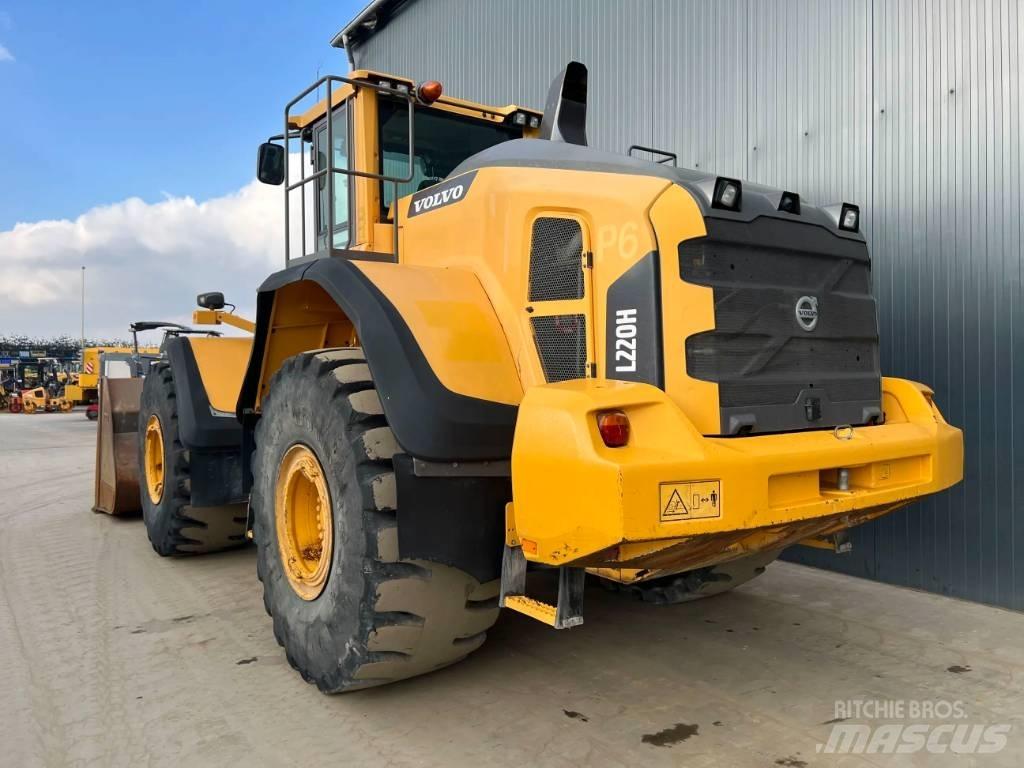 Volvo L220H Kolesni nakladalci
