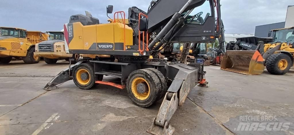 Volvo EW 240 E Bagri na kolesih