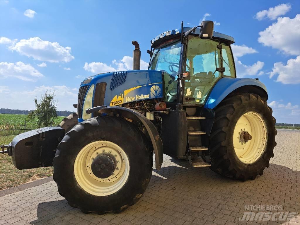 New Holland T 8050 Traktorji