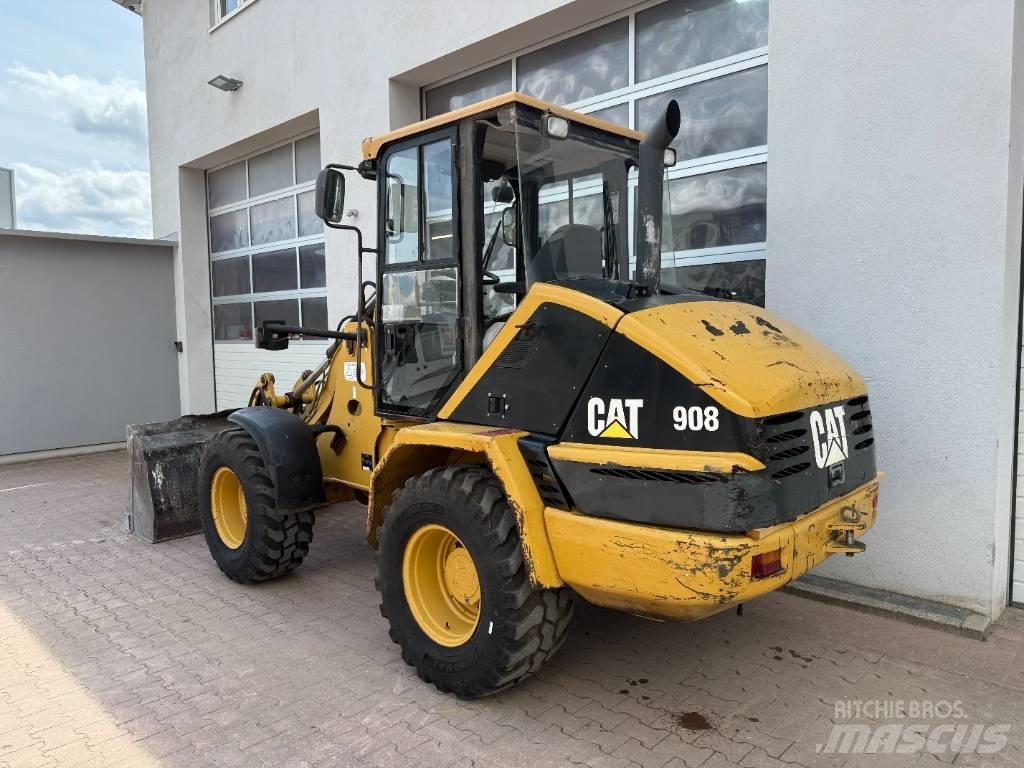 CAT 908 Kolesni nakladalci