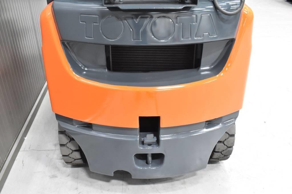 Toyota 06-8FG15F Plinski viličarji