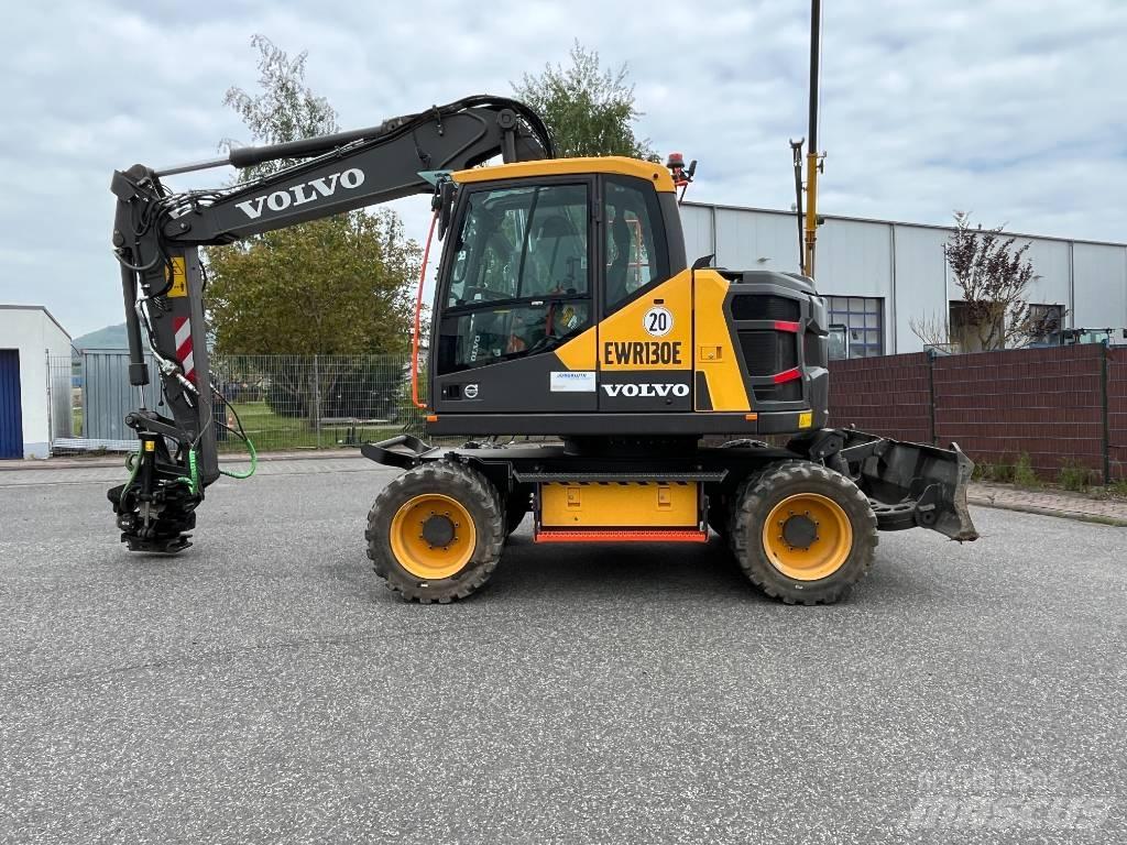 Volvo EWR 130 E Bagri na kolesih
