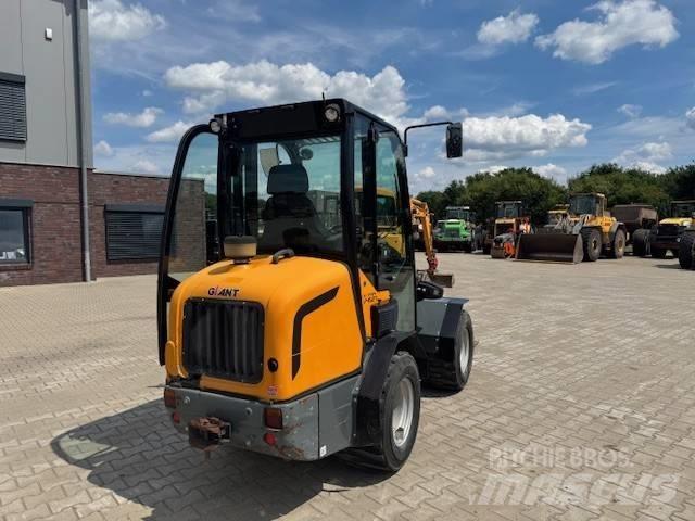 GiANT V 452 X-Tra Kolesni nakladalci