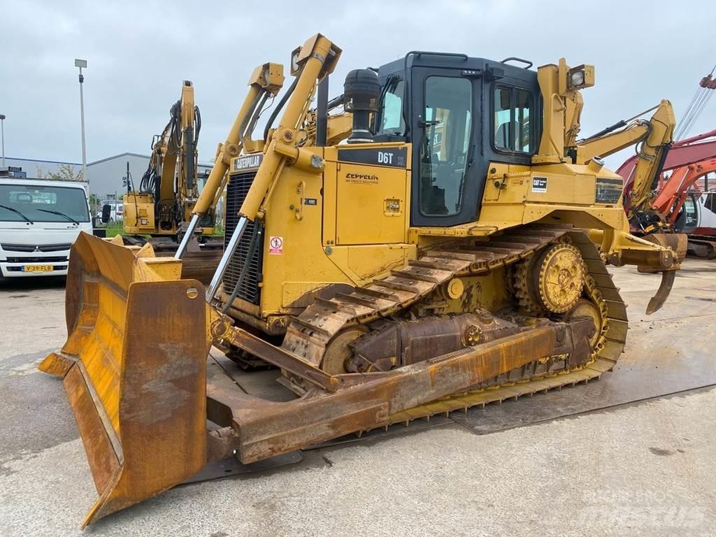 CAT D6T XL NVT Buldožerji goseničarji